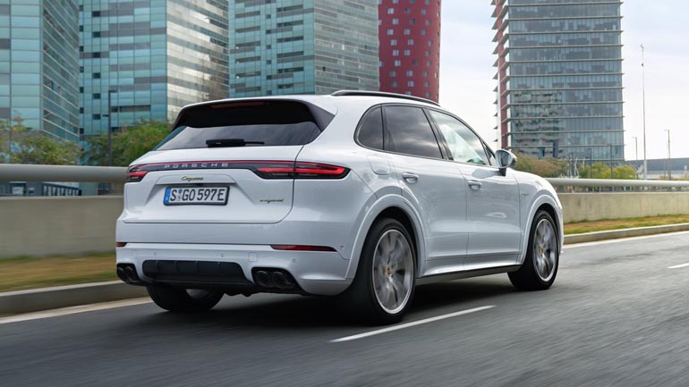 Porsche Cayenne καίει μόλις 3,4 λίτρα ανά 100 χλμ!